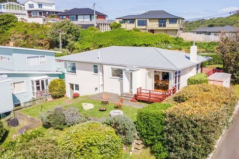 Photo of property in 73 View Road, Houghton Bay, Wellington, 6023