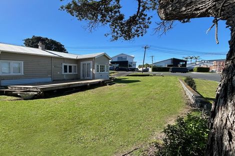 Photo of property in 38 Orchard Road, Waiake, Auckland, 0630
