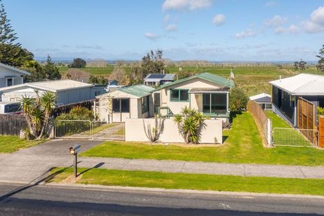 Photo of property in 384 Pukehina Parade, Pukehina, Te Puke, 3189