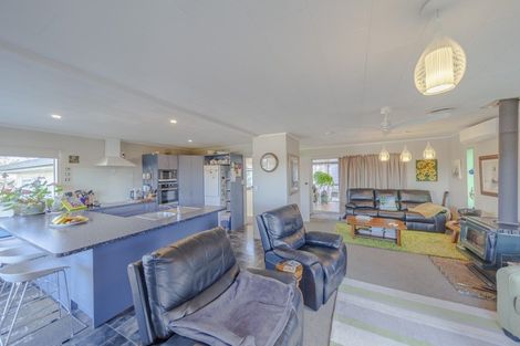 Photo of property in 10 Leeton Drive, Waipukurau, 4200