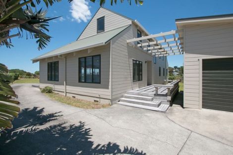 Photo of property in 10 Glen Isla Place, Waihi Beach, 3611