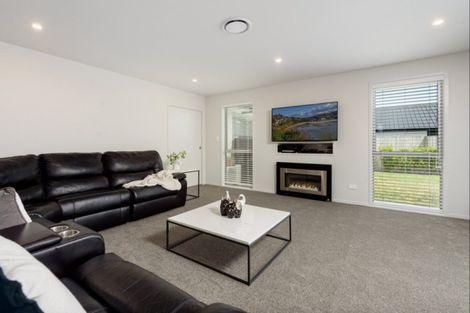 Photo of property in 97 Puhirake Crescent, Pyes Pa, Tauranga, 3112