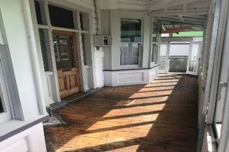 Photo of property in 35 Hankey Street, Mount Cook, Wellington, 6011