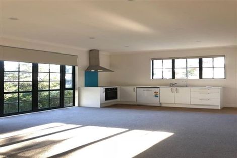 Photo of property in 98 Point View Drive, East Tamaki Heights, Auckland, 2016