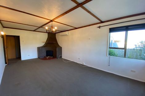 Photo of property in 10 Seafront Road, Castlecliff, Whanganui, 4501