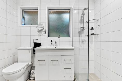 Photo of property in 6 Skyla Place, Massey, Auckland, 0614