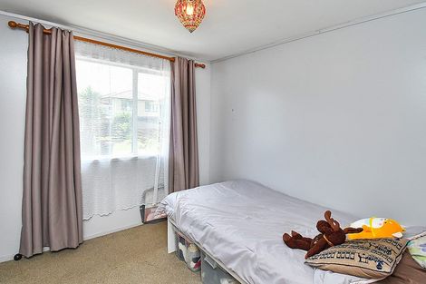 Photo of property in 1/30 Heathberry Close, Papatoetoe, Auckland, 2025