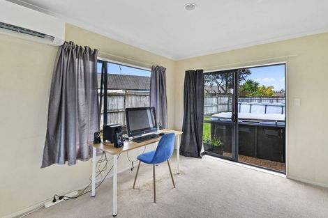 Photo of property in 184 Wattle Farm Road, Wattle Downs, Auckland, 2103