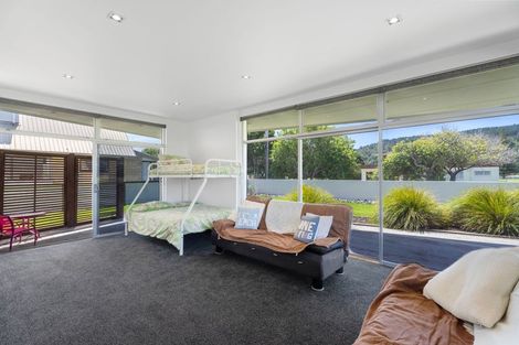 Photo of property in 401 Harbour View Road, Whangamata, 3620