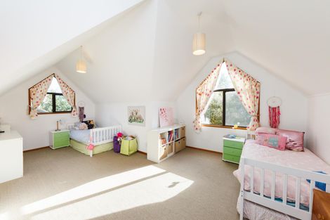 Photo of property in 4 Dresdan Court, Hokowhitu, Palmerston North, 4410