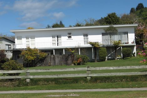 Photo of property in 730 Acacia Bay Road, Acacia Bay, Taupo, 3330