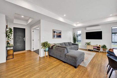 Photo of property in 9 Atutahi Street, Hurdon, New Plymouth, 4310