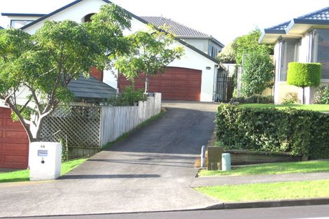 Photo of property in 2/44 Jane Eyre Drive, Somerville, Auckland, 2014