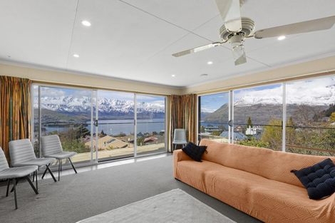 Photo of property in 21b Avalon Crescent, Fernhill, Queenstown, 9300