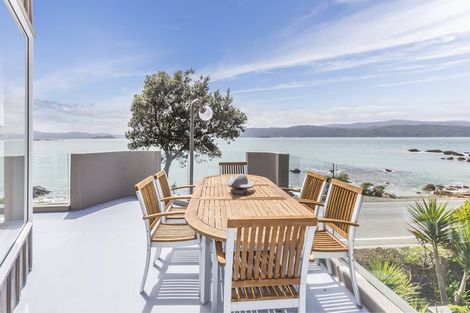 Photo of property in 353 Karaka Bay Road, Karaka Bays, Wellington, 6022