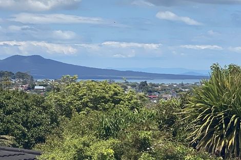 Photo of property in 83 Sunset Road, Totara Vale, Auckland, 0632