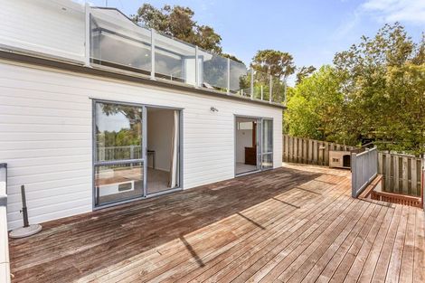 Photo of property in 84 Wade River Road, Stanmore Bay, Whangaparaoa, 0932