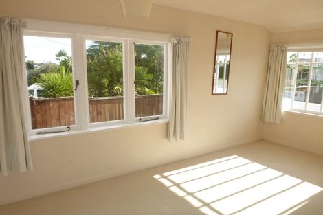 Photo of property in 4a Rewiti Avenue, Takapuna, Auckland, 0622