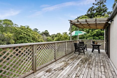 Photo of property in 315 Muriwai Road, Waimauku, 0881