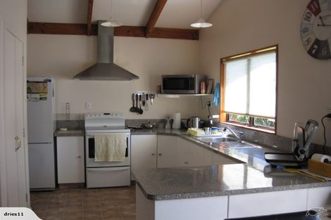 Photo of property in 17 Renata Road, Okiwi Bay, 7193