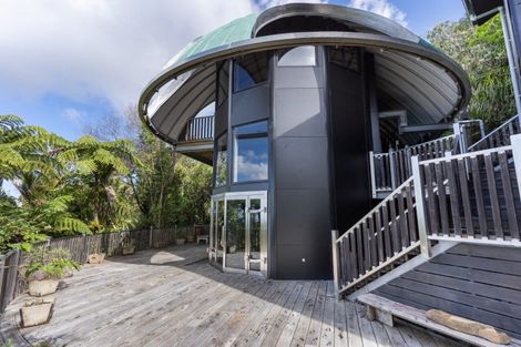 Photo of property in 440 Scenic Drive, Waiatarua, Auckland, 0612