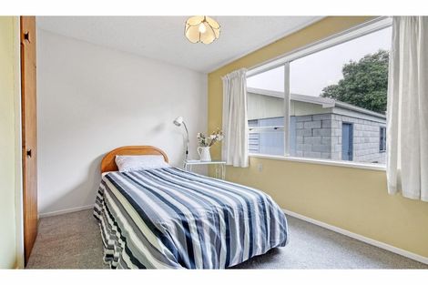 Photo of property in 13 Main North Road, Woodend, 7610