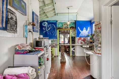 Photo of property in 115 Cornfoot Street, Castlecliff, Whanganui, 4501