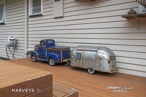 Photo of property in 21 Scotstoun Place, Glen Eden, Auckland, 0602