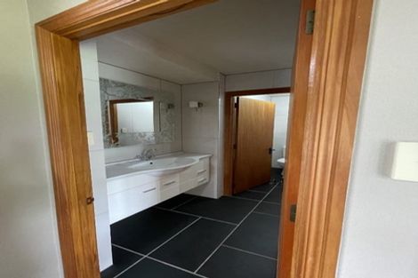 Photo of property in 53 Awanui Rise, Papakura, 2582