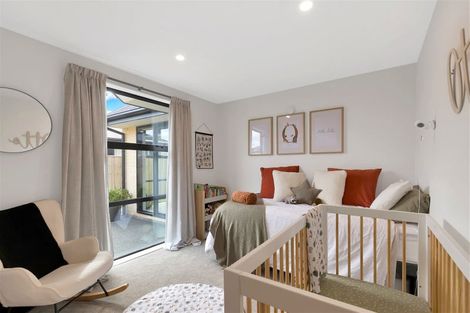 Photo of property in 9 Deans Place, Amberley, 7410