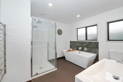 Photo of property in 157b Colwill Road, Massey, Auckland, 0614