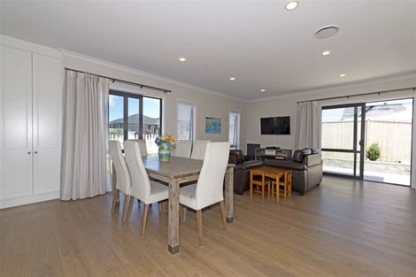 Photo of property in 20 Kuawa Drive, Kumeu, 0810