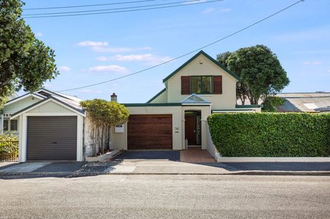 Photo of property in 34 Oroua Street, Eastbourne, Lower Hutt, 5013