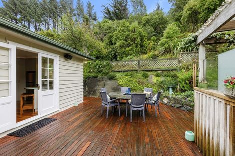 Photo of property in 5 Richmond Hill, Glenside, Wellington, 6037