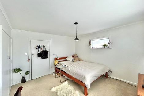 Photo of property in 73 Oakdale Road, Mount Roskill, Auckland, 1041