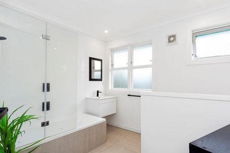 Photo of property in 6 Beach Grove, Omokoroa, 3114