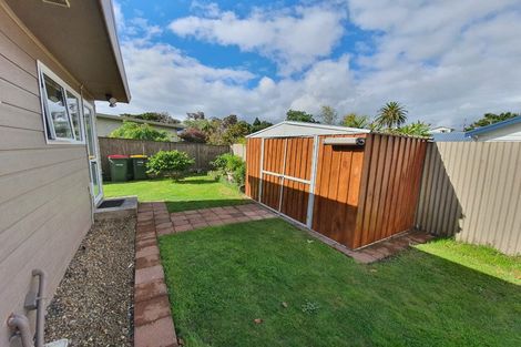 Photo of property in 2/4 South Street, Papakura, 2110