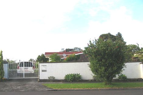 Photo of property in 5 Makepiece Place, Chatswood, Auckland, 0626