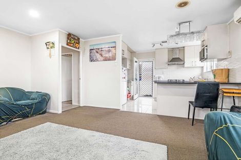 Photo of property in 1/126 Porchester Road, Papakura, 2110