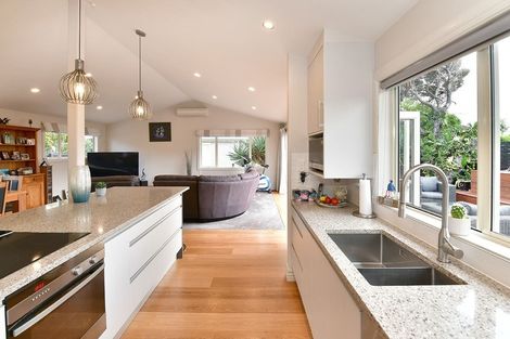 Photo of property in 30 Manly Park Avenue, Manly, Whangaparaoa, 0930