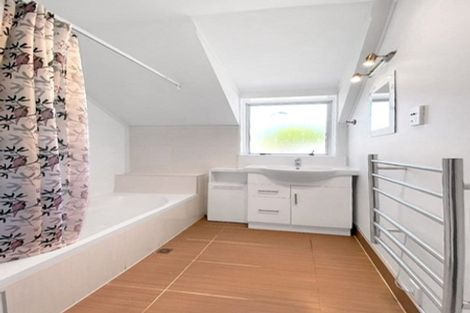 Photo of property in 7 Hollydale Grove, Churton Park, Wellington, 6037