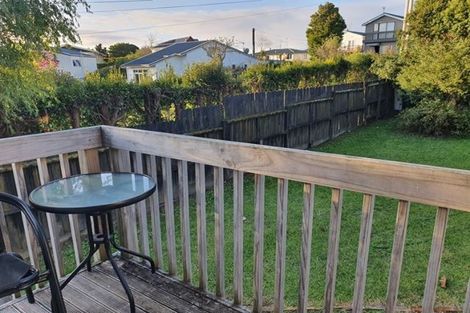 Photo of property in 2/298 Rangatira Road, Beach Haven, Auckland, 0626