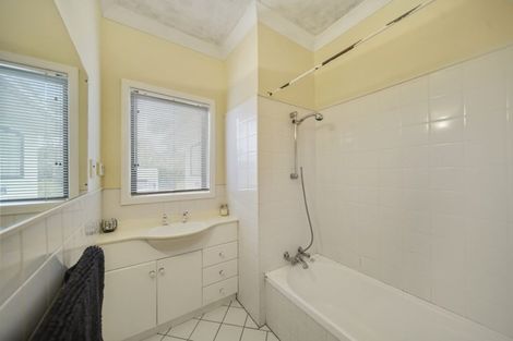 Photo of property in 13 Birdwood Avenue, Papatoetoe, Auckland, 2025