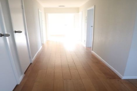 Photo of property in 49 Stewart Drive, Newlands, Wellington, 6037