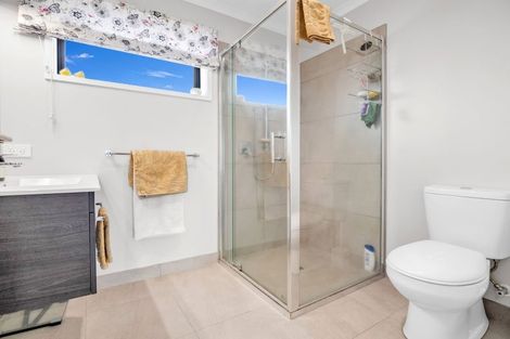 Photo of property in 12 Costello Drive, Ngatea, 3503