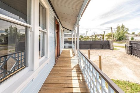 Photo of property in 65 Carlton Avenue, Gonville, Wanganui, 4501