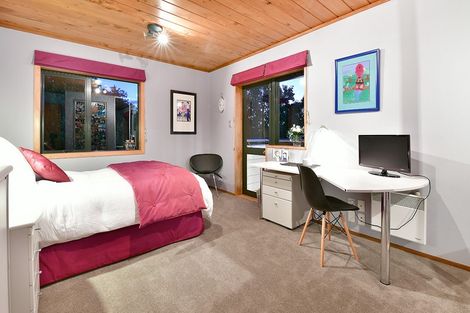 Photo of property in 155 Taupaki Road, Taupaki, Henderson, 0782