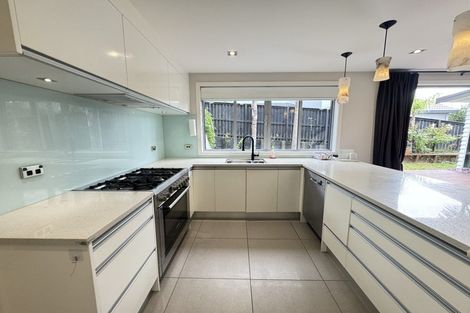 Photo of property in 2/6 Sandford Street, Campbells Bay, Auckland, 0630