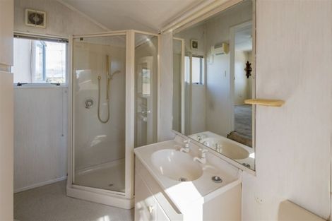 Photo of property in 29 Kapiti Lane, Otaki Beach, Otaki, 5512