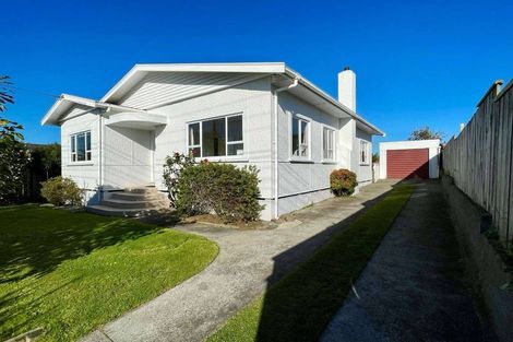 Photo of property in 26 Paynters Avenue, Strandon, New Plymouth, 4312